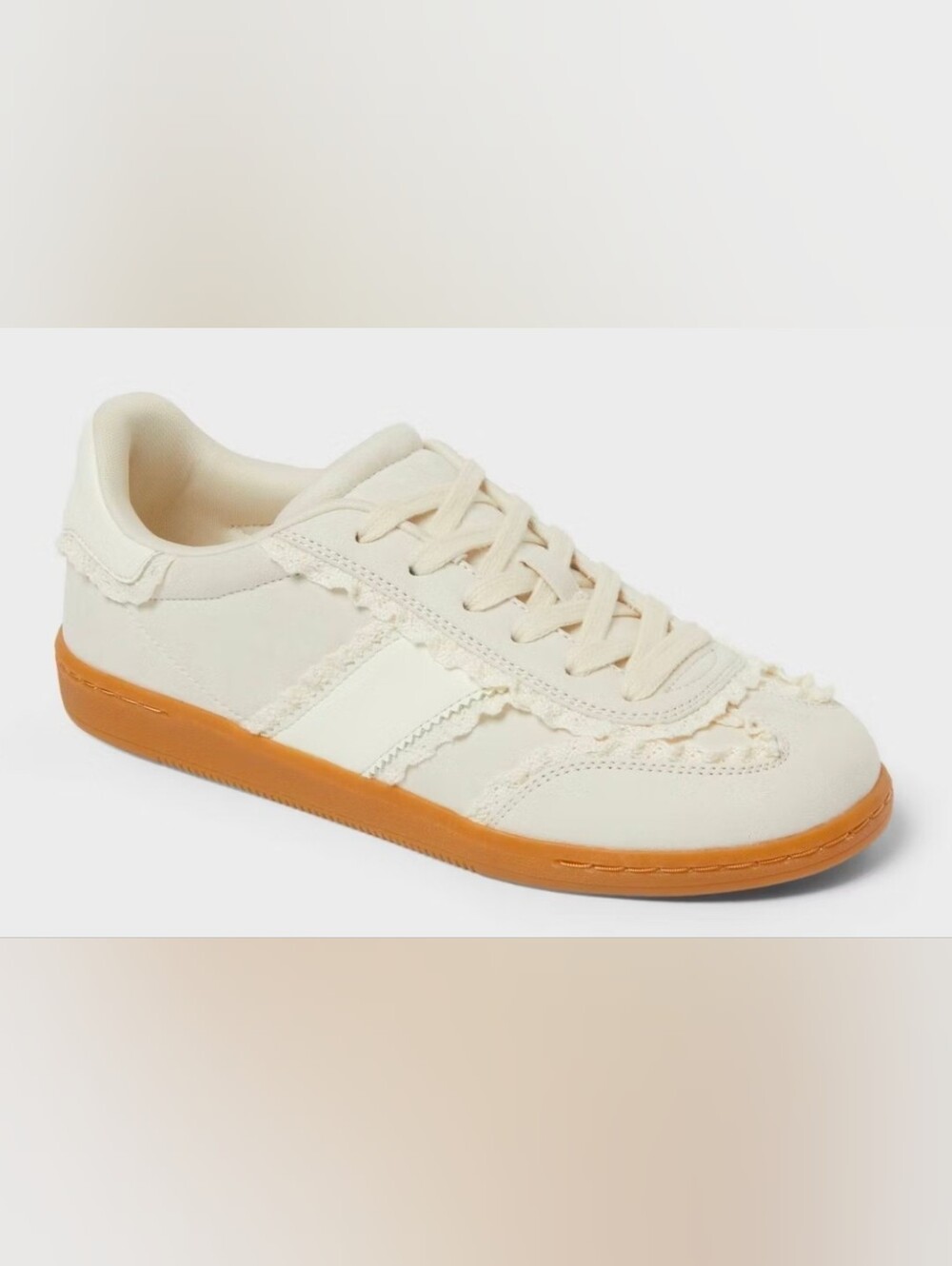 Used- Universal Thread Cream Lace-Trim Sneaker with Gum Sole Sz 8